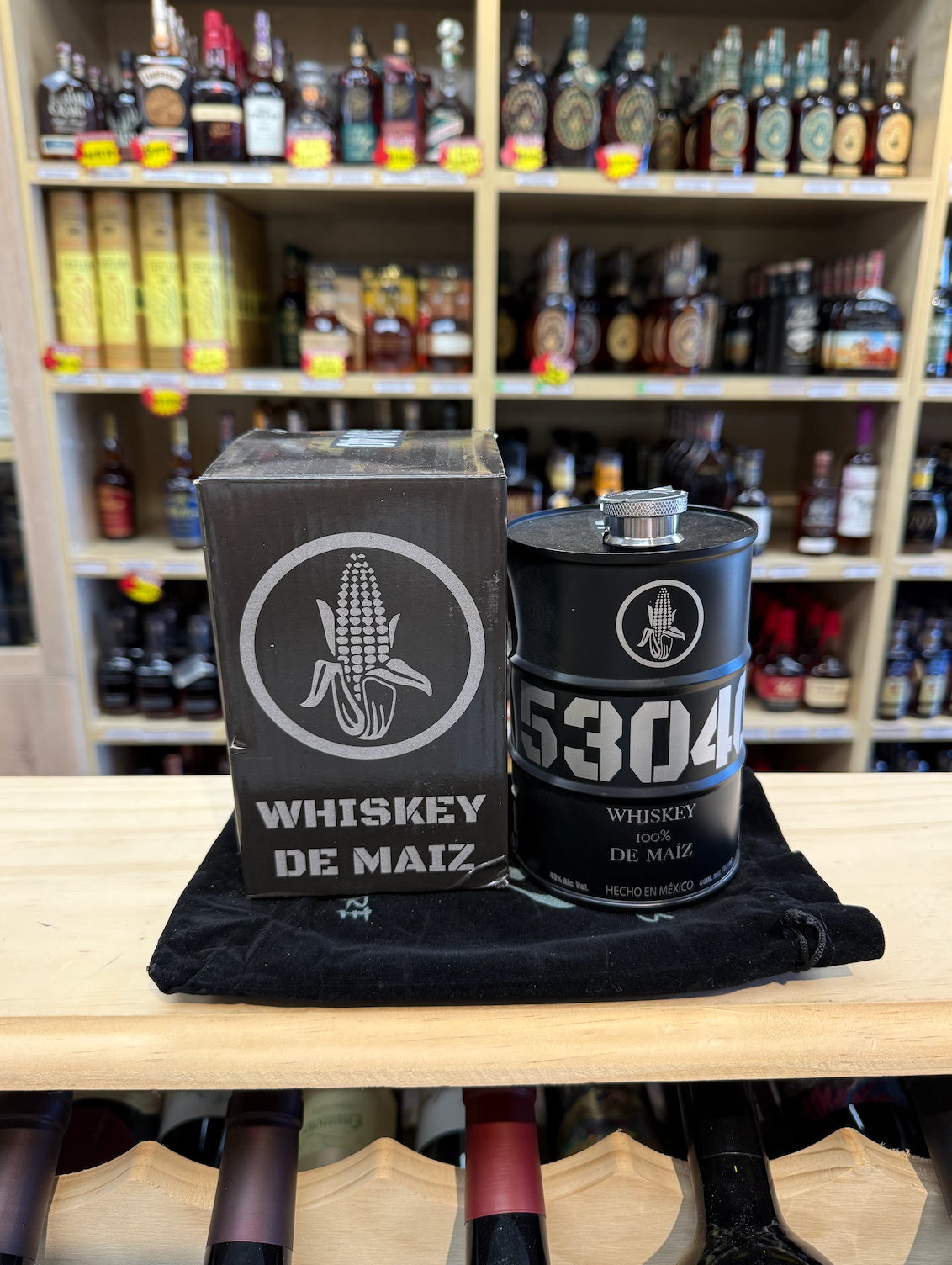 Whiskey de Maiz Mistress Macabre 53040 Mexican Corn Whiskey 750ml